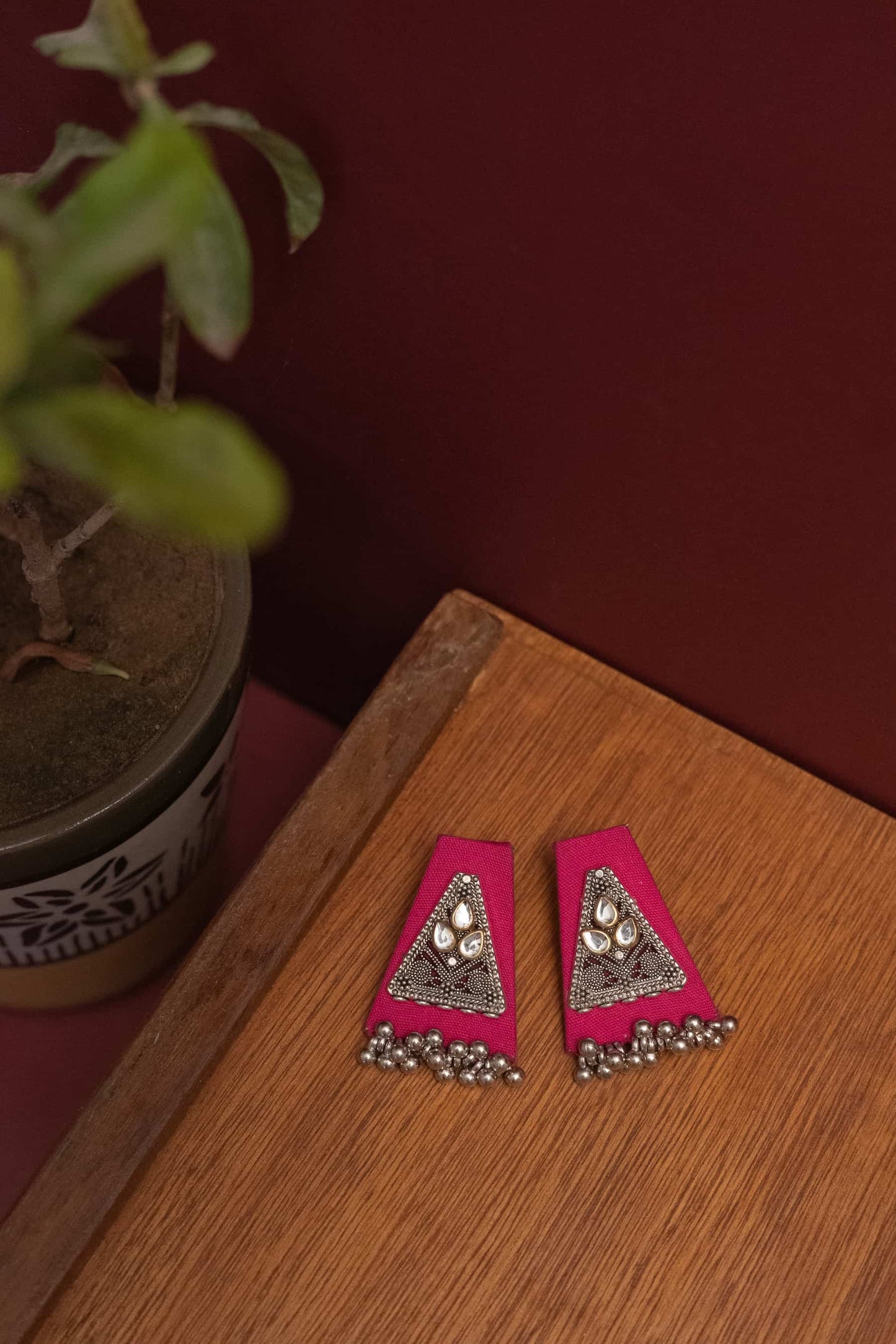 Multicolor Oxodise Fabric Choker with Silver Triangle Motifs