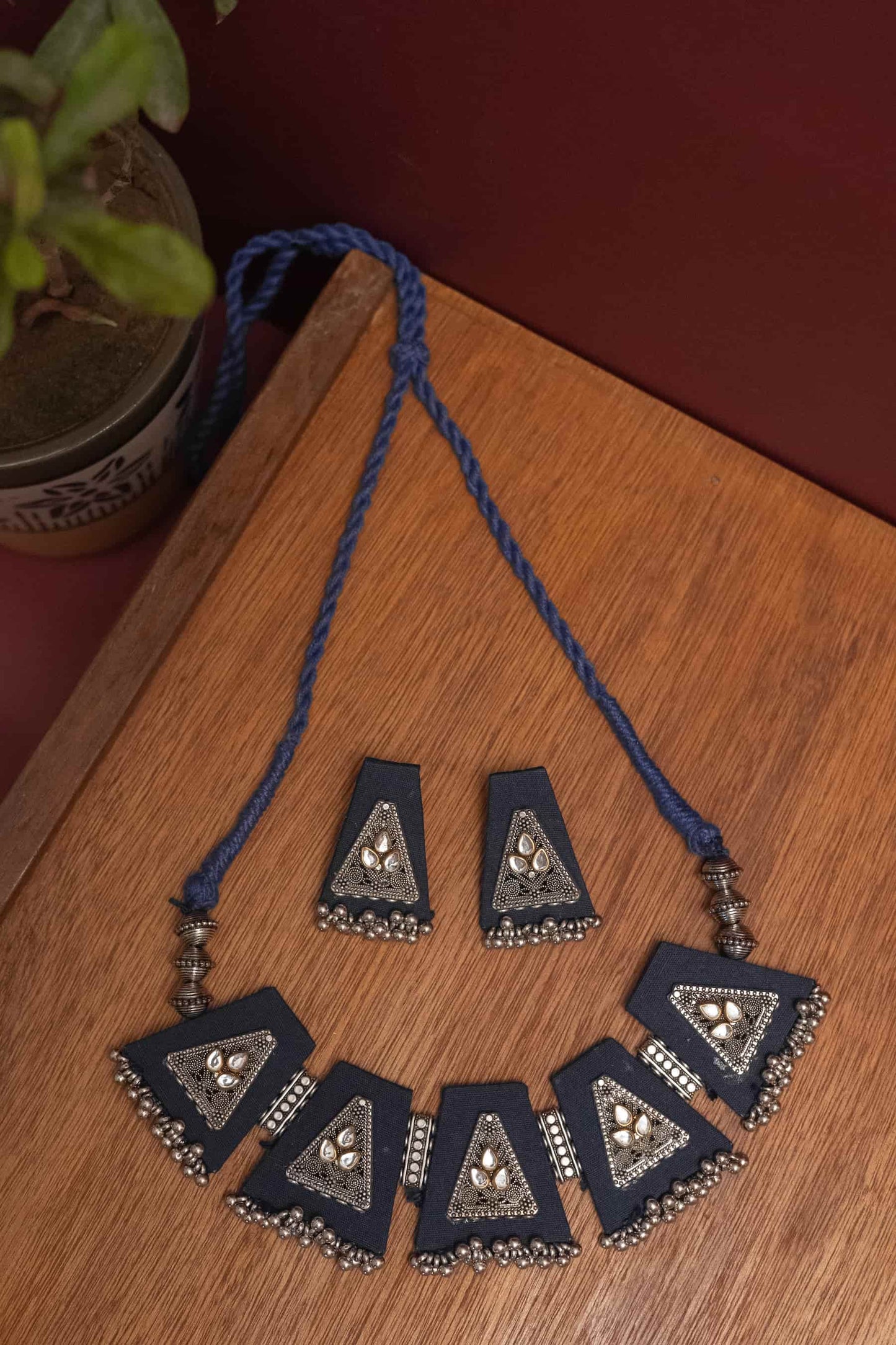 Multicolor Oxodise Fabric Choker with Silver Triangle Motifs