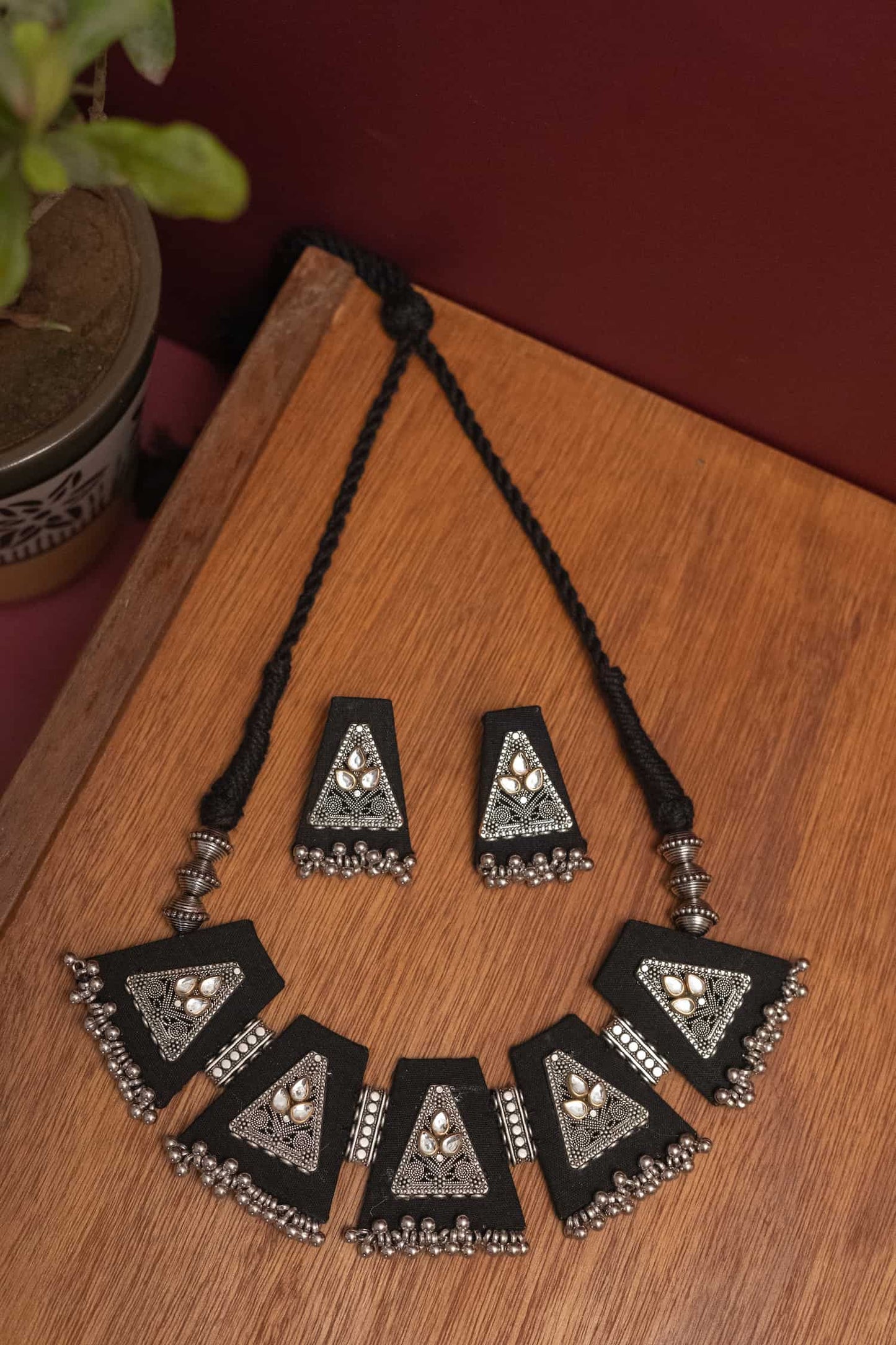 Multicolor Oxodise Fabric Choker with Silver Triangle Motifs