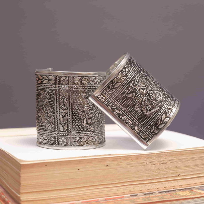 Adjustable Oxodise Heritage Carved Kada