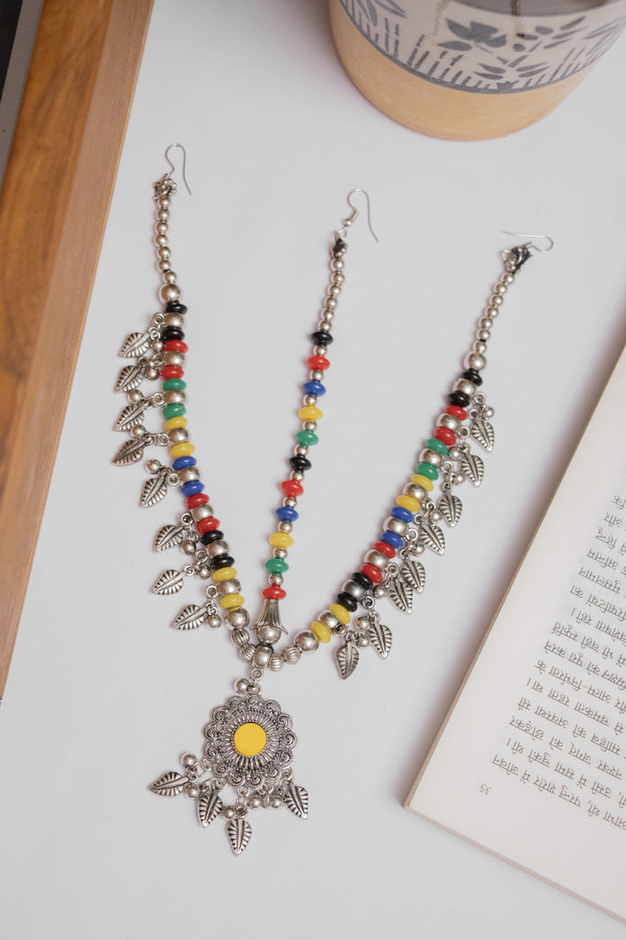 Oxodise Round Damini with Multicolor Beads & Dangling Leaf