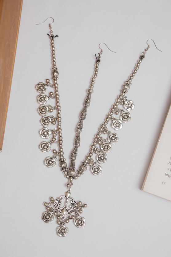 Oxodise Floral Garland Damini with Rose Motifs & Bead Accents