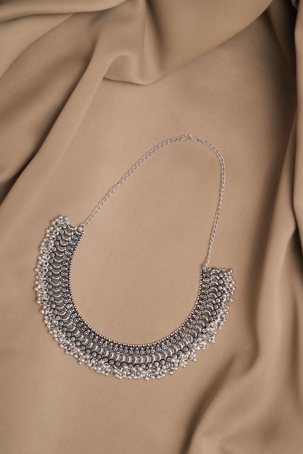 Oxidized Silver Choker with Pearl Dangling