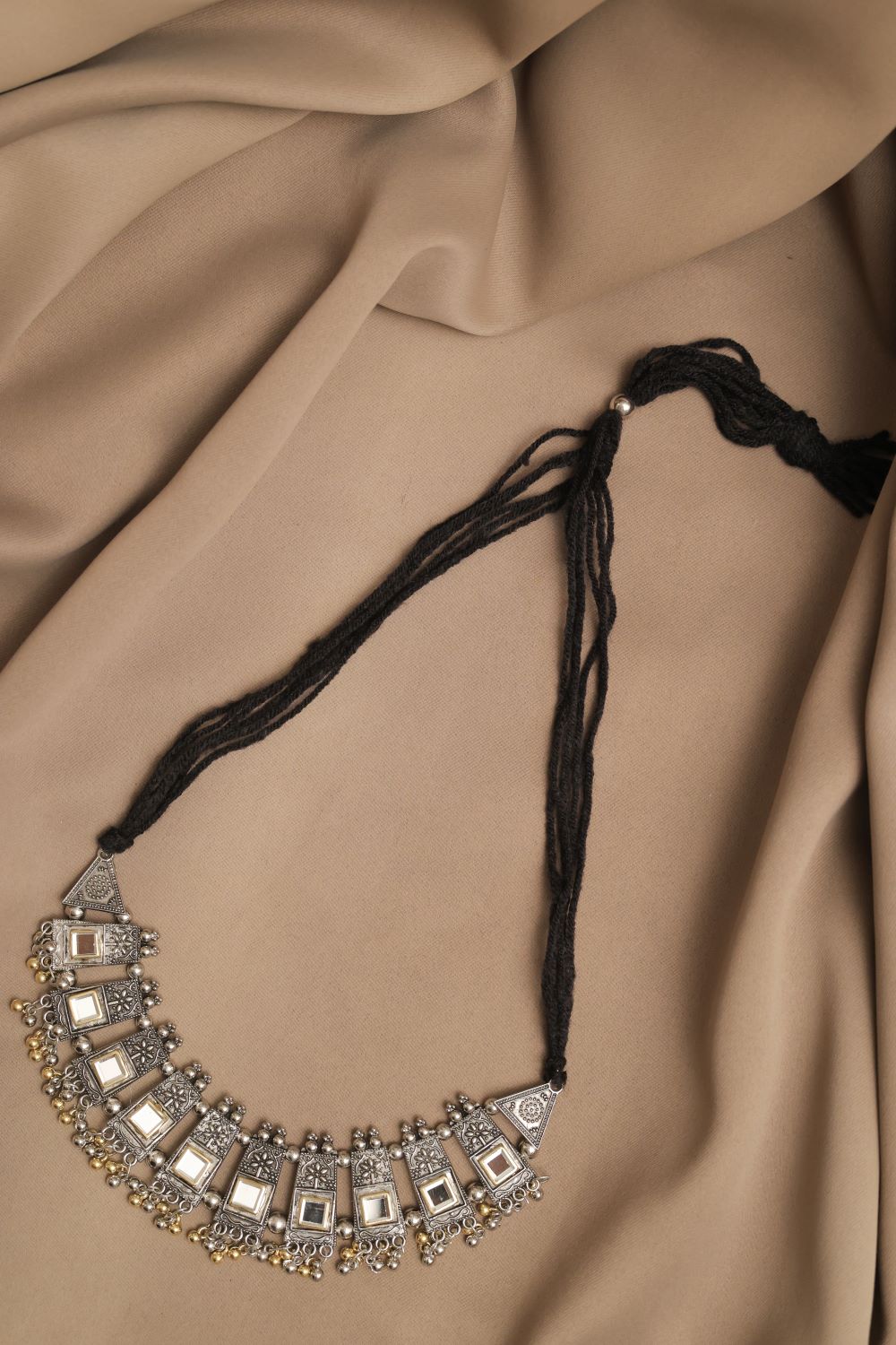 Oxodise Mirror Choker with a Flower Center & Dangling Beads