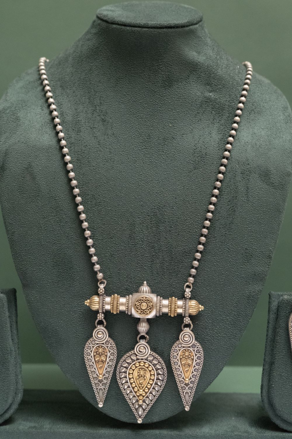 Silver Look-Alike Two Tone Chain Pendant with Tear Drops