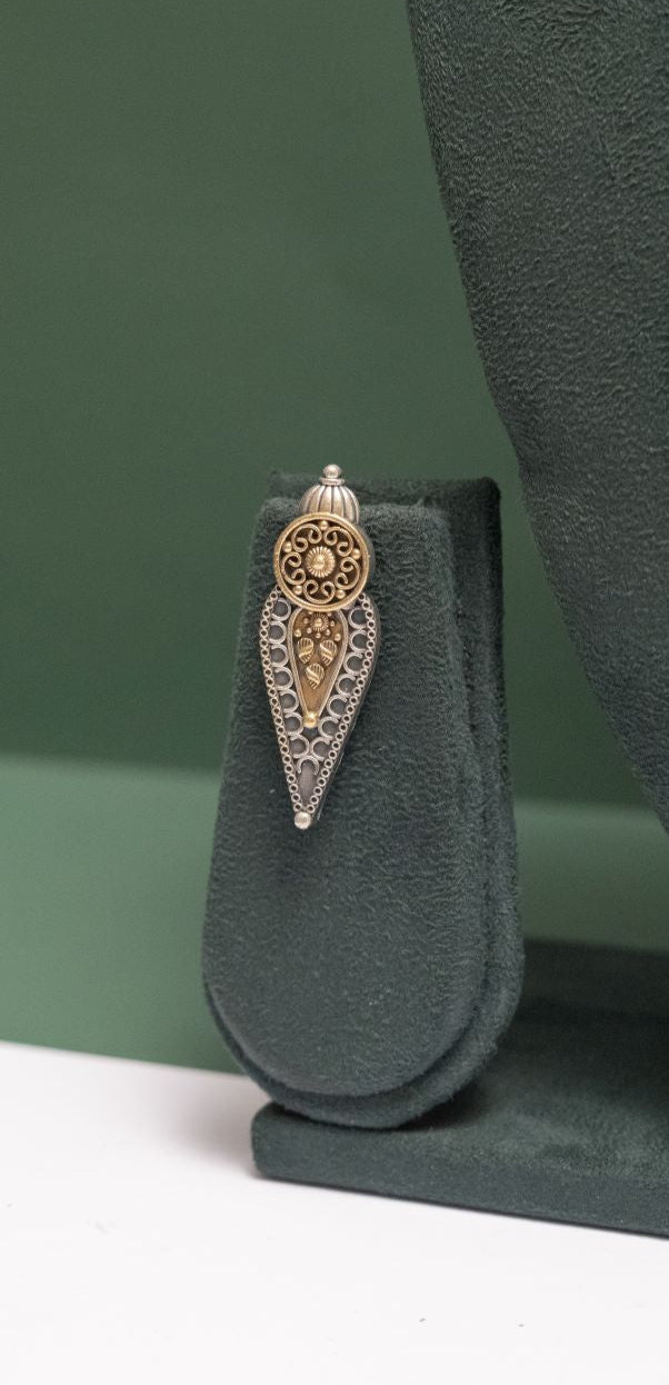Silver Look-Alike Two Tone Chain Pendant with Tear Drops