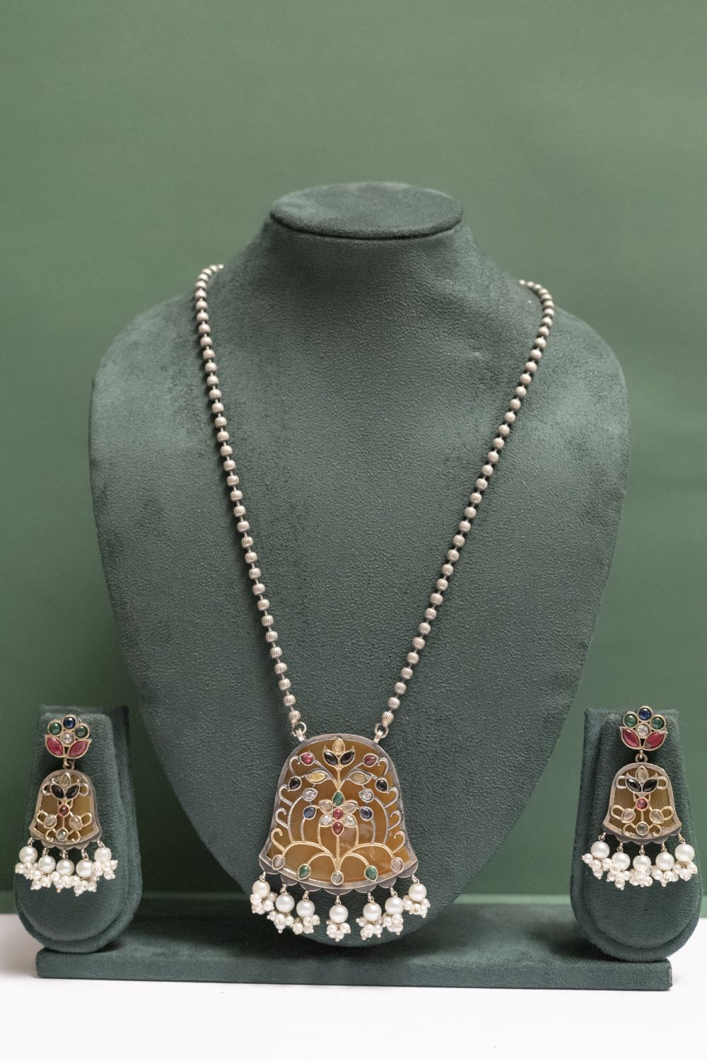 Silver Look-Alike Chain Pendant with Dangling White Beads