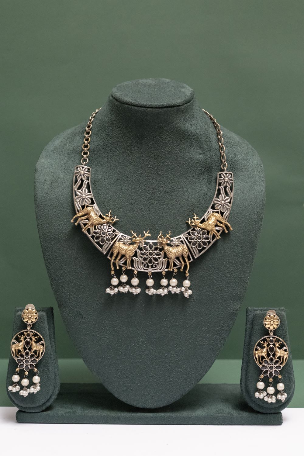 Silver Look-Alike Two Tone Royal Deer Motif Choker
