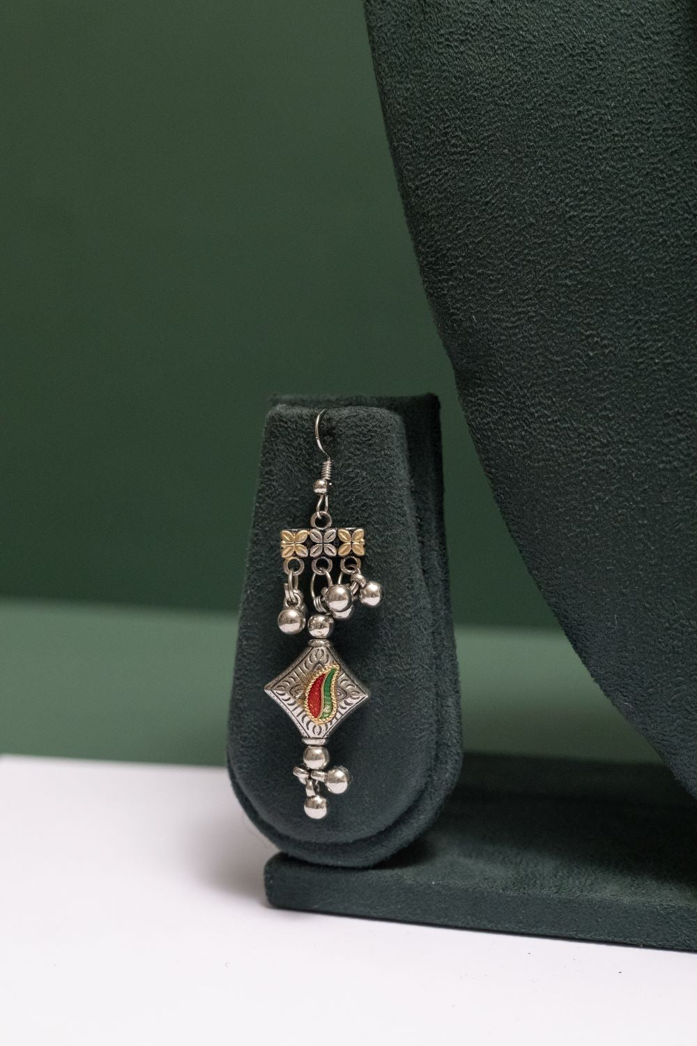 Oxodise Two Tone Paisley Theme Necklace with Dangling Leaf Drops