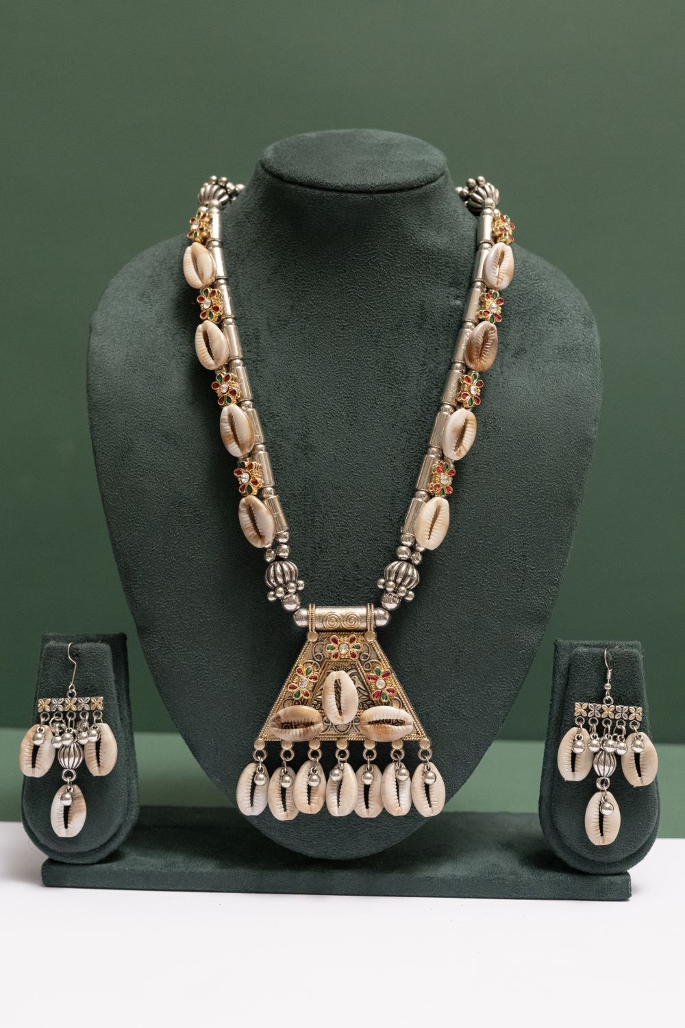 Oxodise Kodi Necklace with Triangle Charm