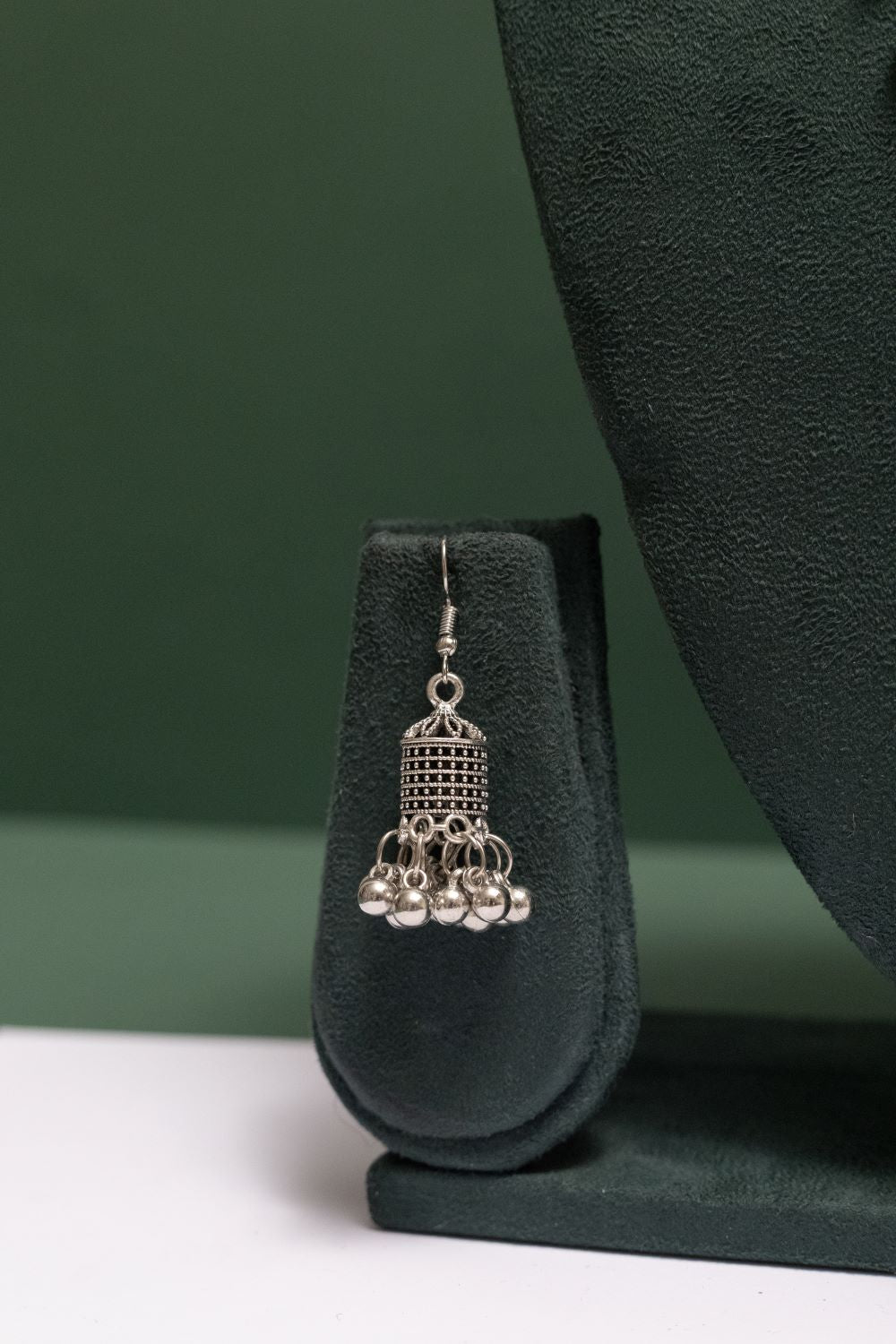 Oxodise Necklace with Dangling Net Charms & Beads