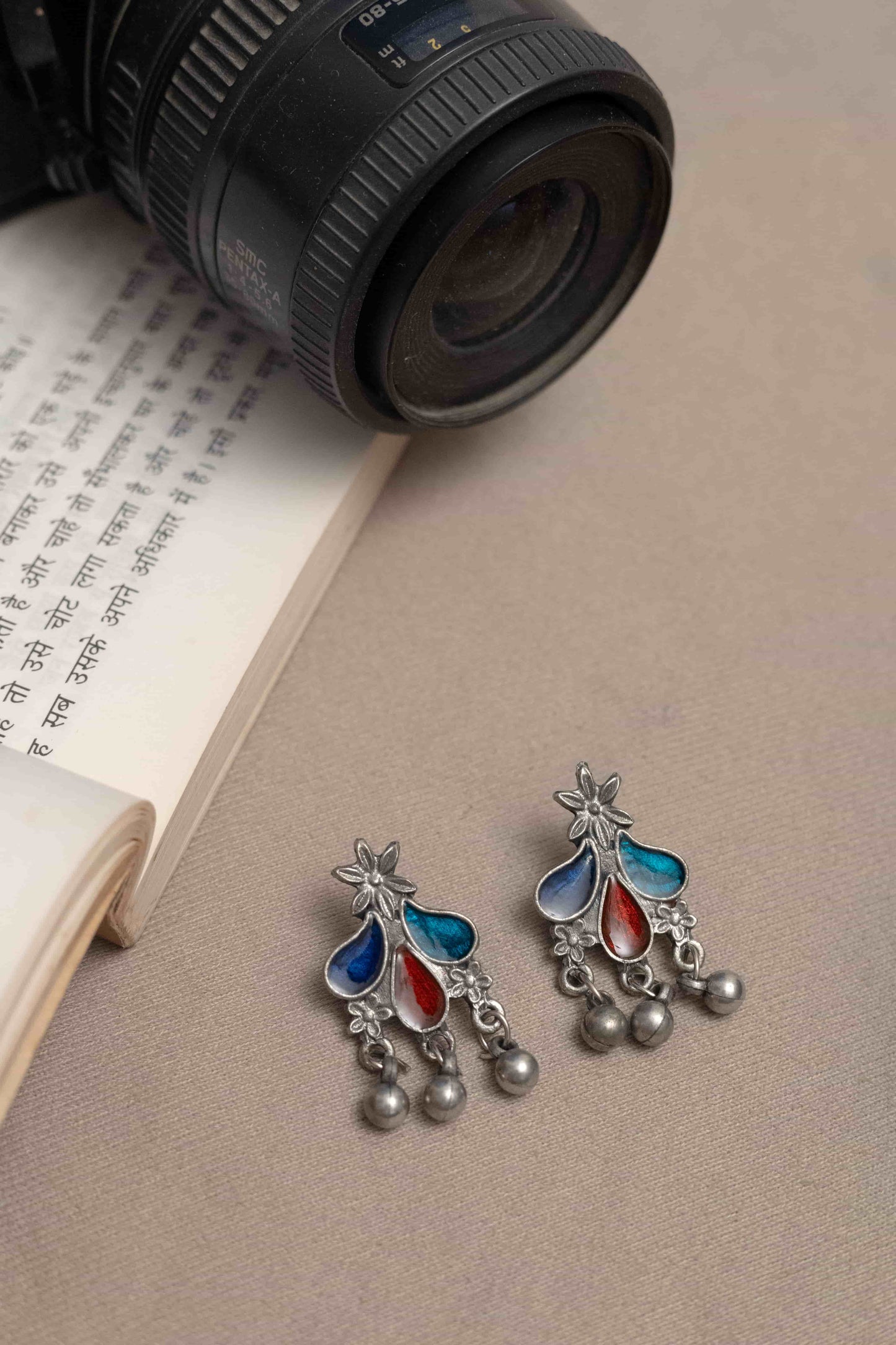 Oxodise Meena Necklace with Round & Teardrop Cabochons