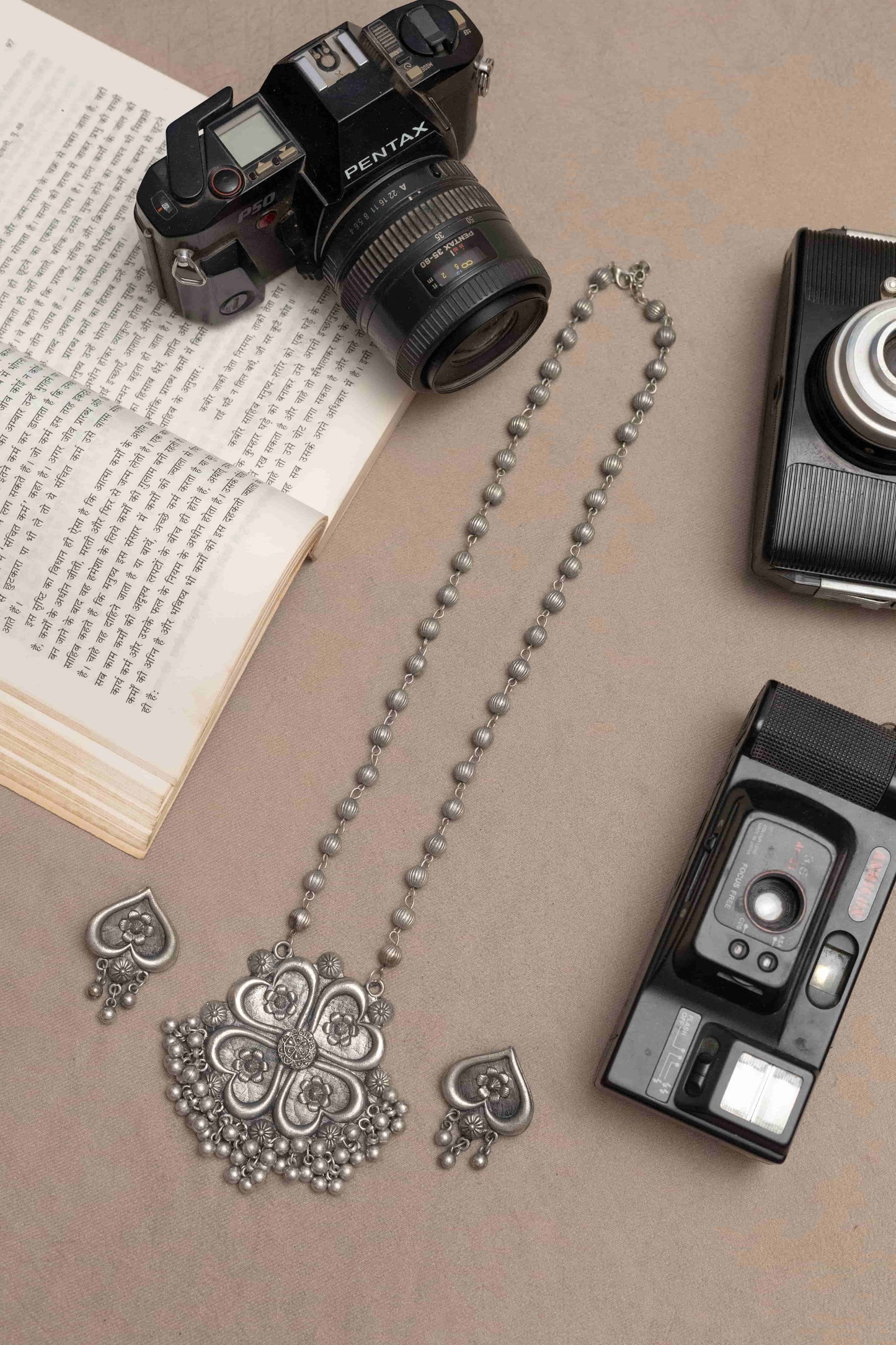 Oxodise Floral Pendant Necklace