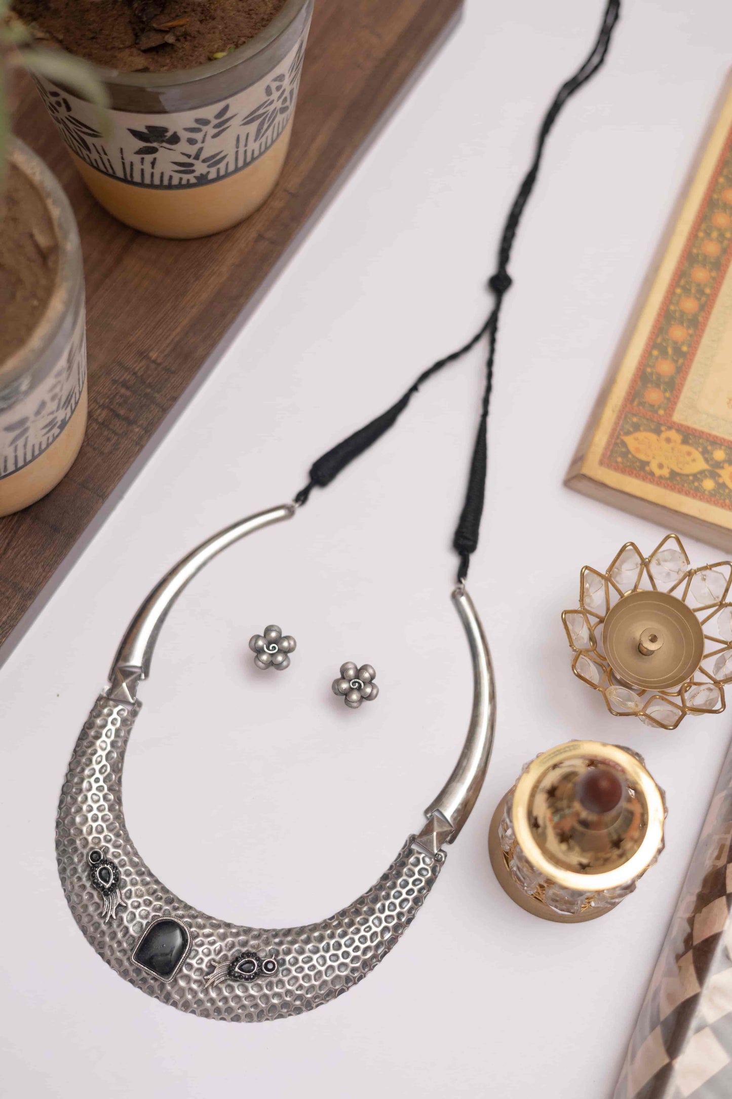 Silver Look-Alike Stone Choker Set with Stud Earrings