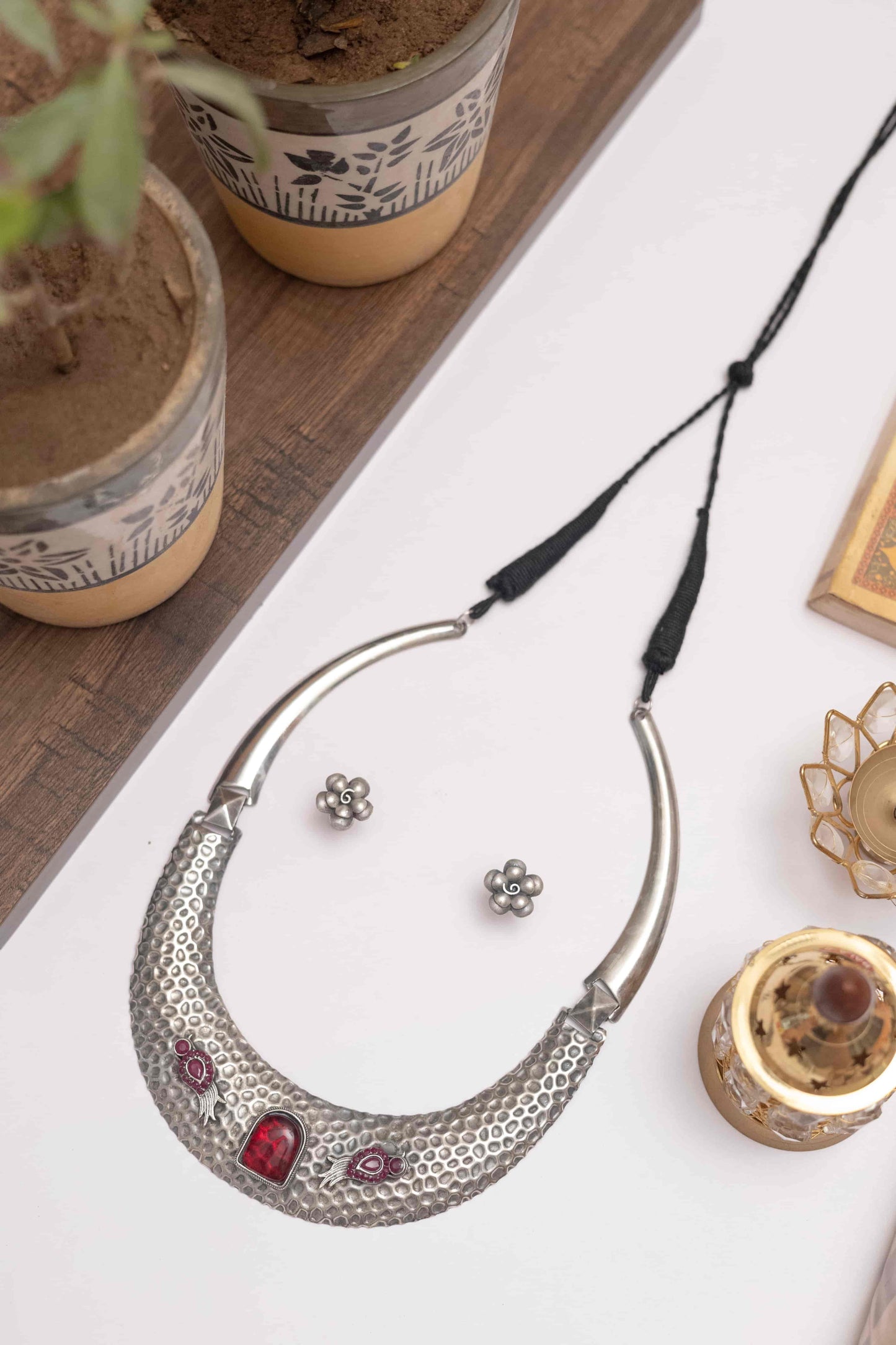 Silver Look-Alike Stone Choker Set with Stud Earrings
