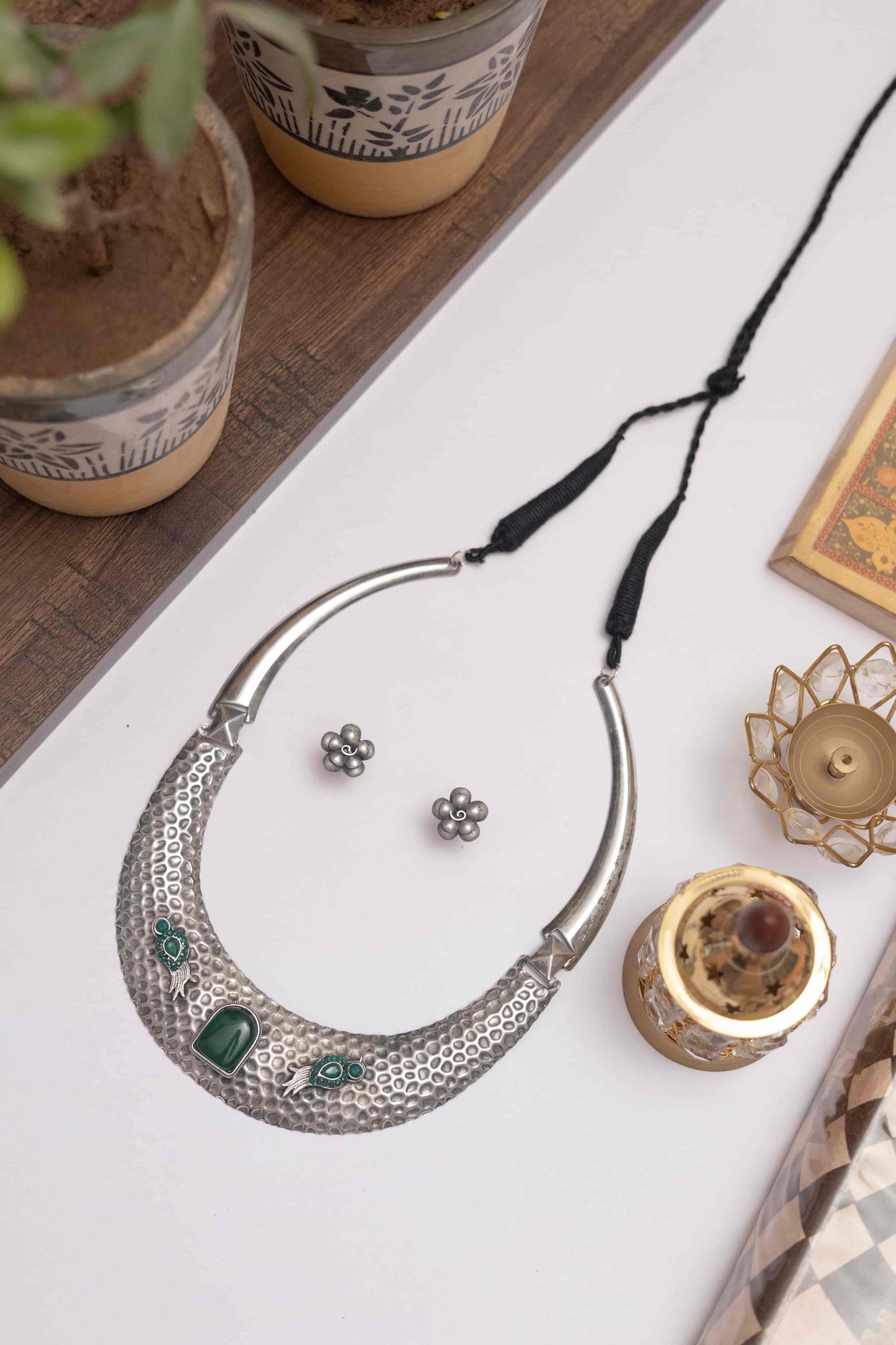 Silver Look-Alike Stone Choker Set with Stud Earrings