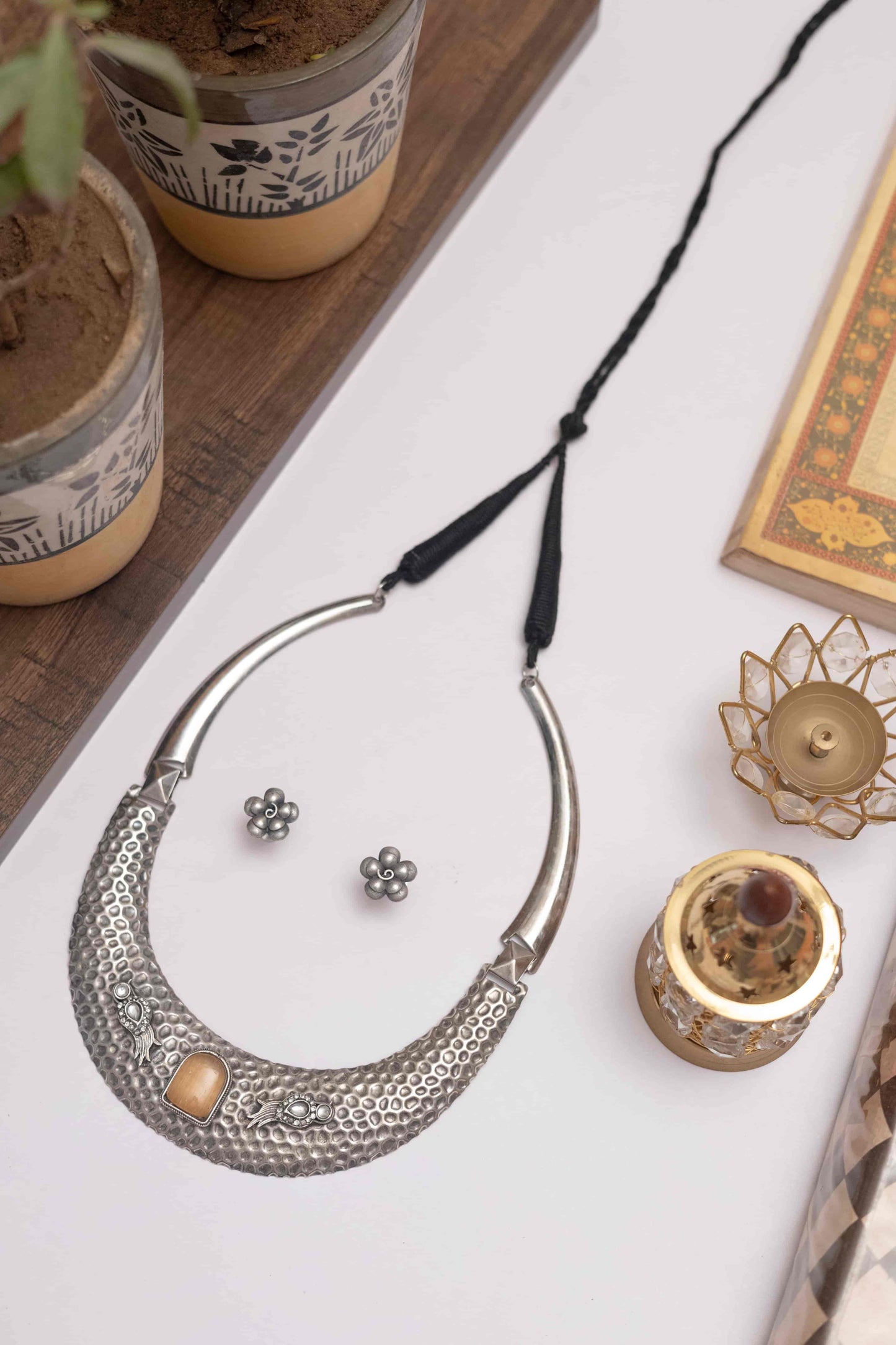 Silver Look-Alike Stone Choker Set with Stud Earrings