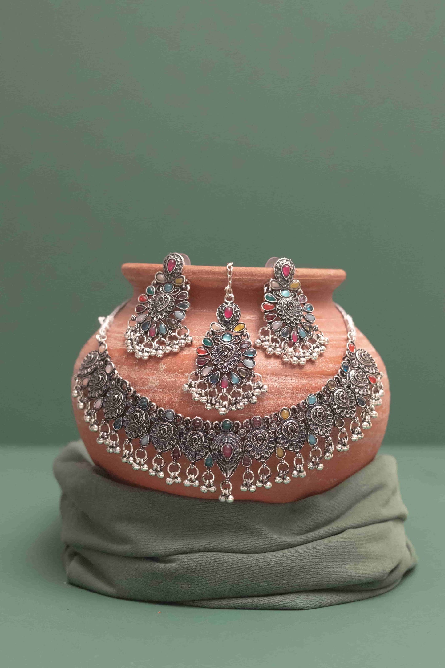 Oxodise Combo Multi Teardrop Choker Necklace with Cabochon Drops
