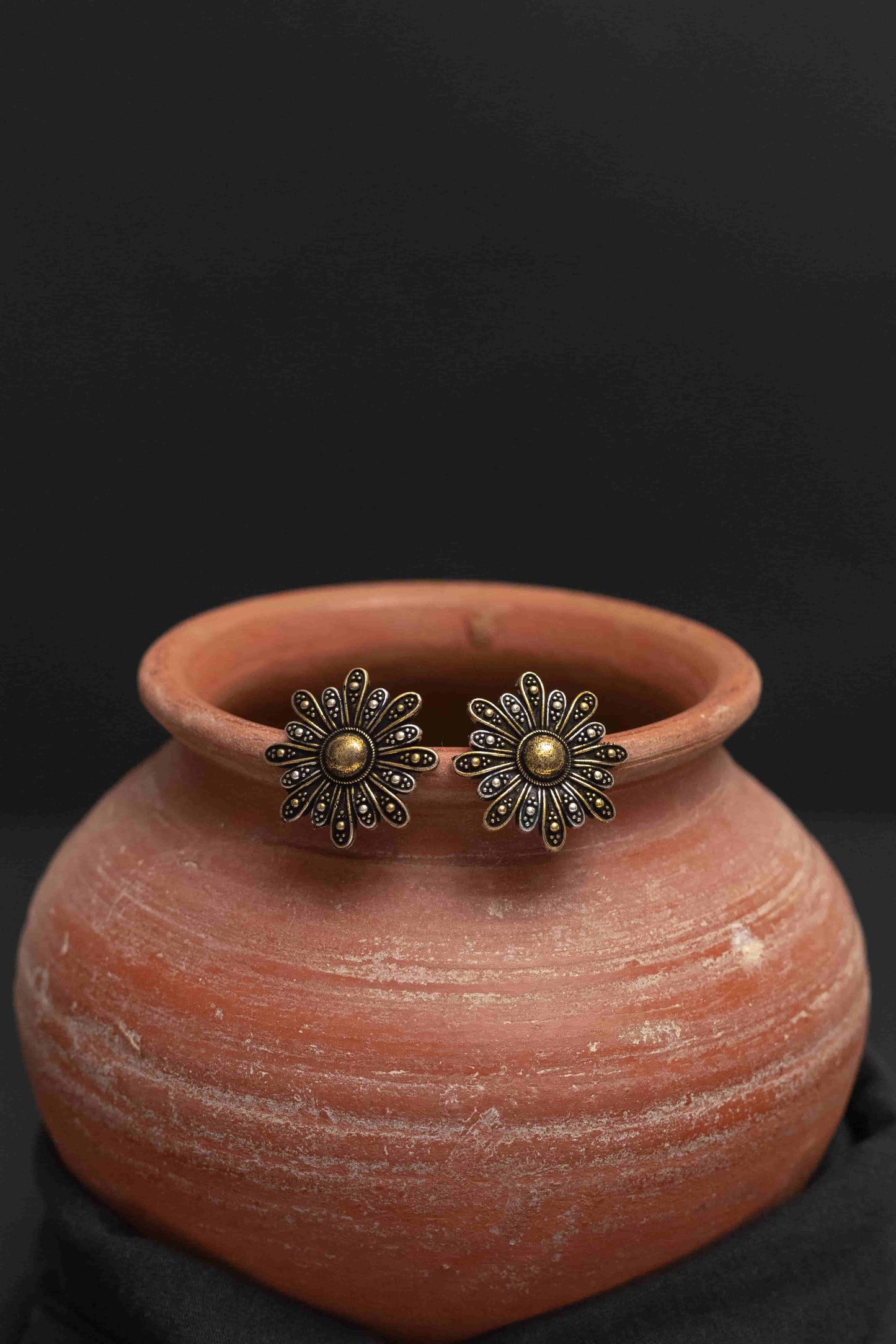 Oxodise Combo Two Tone Choker with Floral Charm & Tika