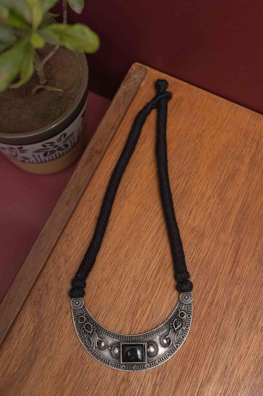 Oxodise Choker with Stone Charm