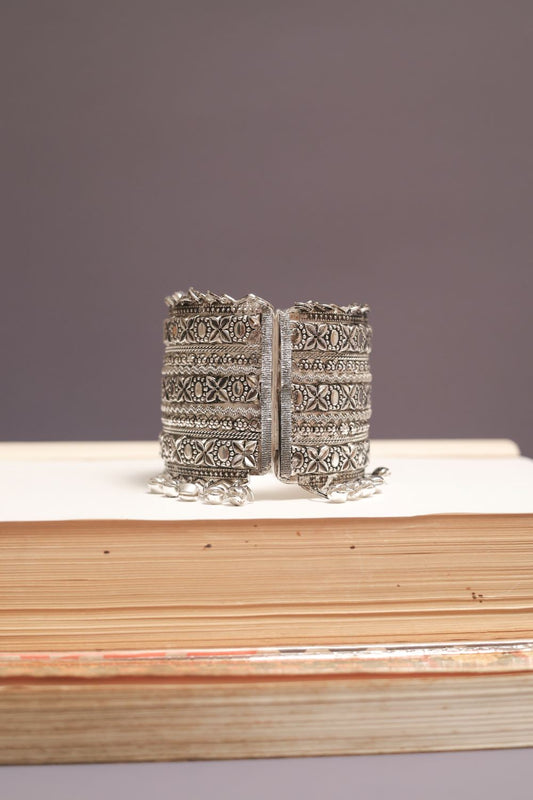 Oxodise Triple Layered Vine & Flower Kada