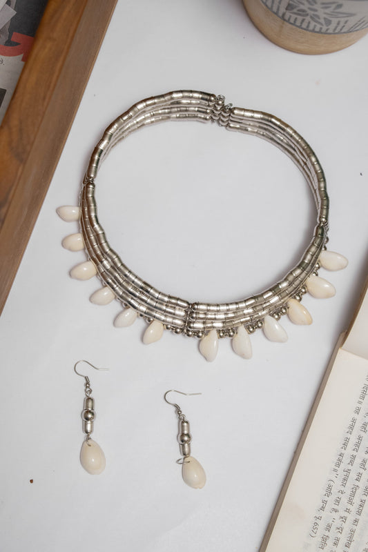 Oxodise Choker with Dangling Kodi