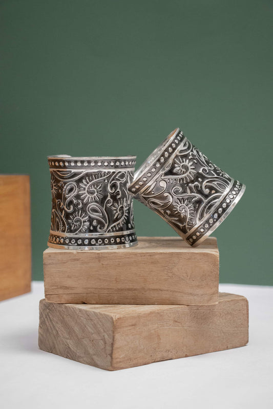 Openable Oxodise Majestic Paisley Crest Kada