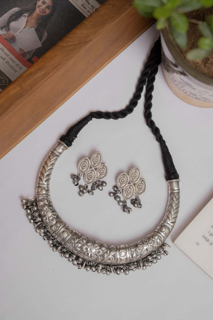 Silver Look-Alike Choker with Dangling Beads