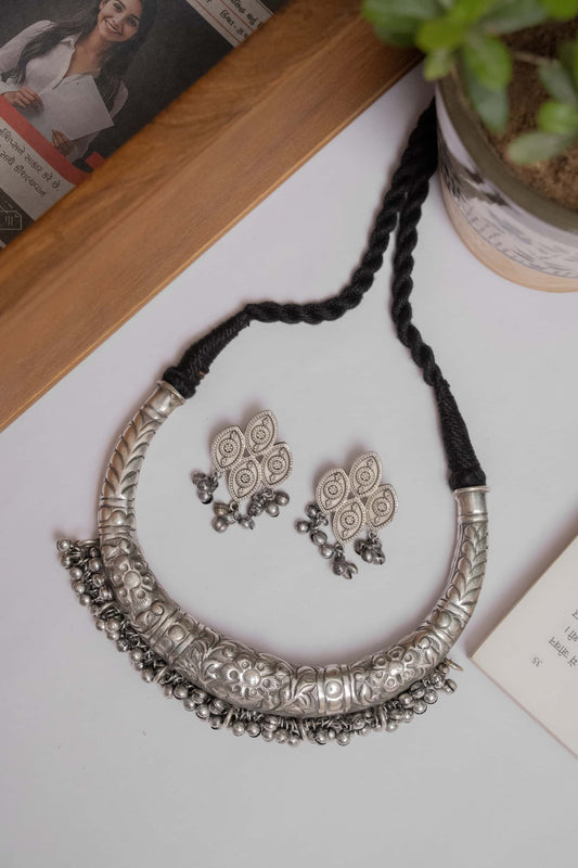 Silver Look-Alike Choker with Dangling Beads