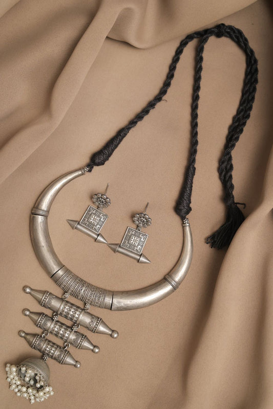 Silver Look-Alike Trio Tassel Elegance Choker