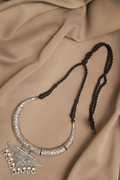 Silver Look-Alike Choker with Fan Shaped Charm with Dangling Beads