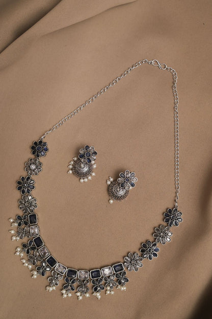 Silver Look-Alike Floral Necklace