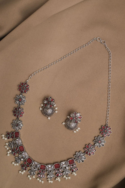 Silver Look-Alike Floral Necklace