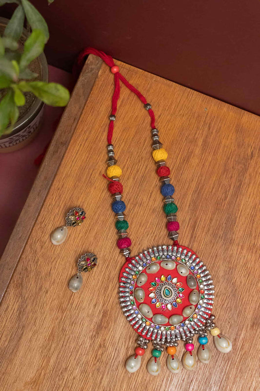 Fabric Kodi Necklace with Round Charm & Multicolor Stone