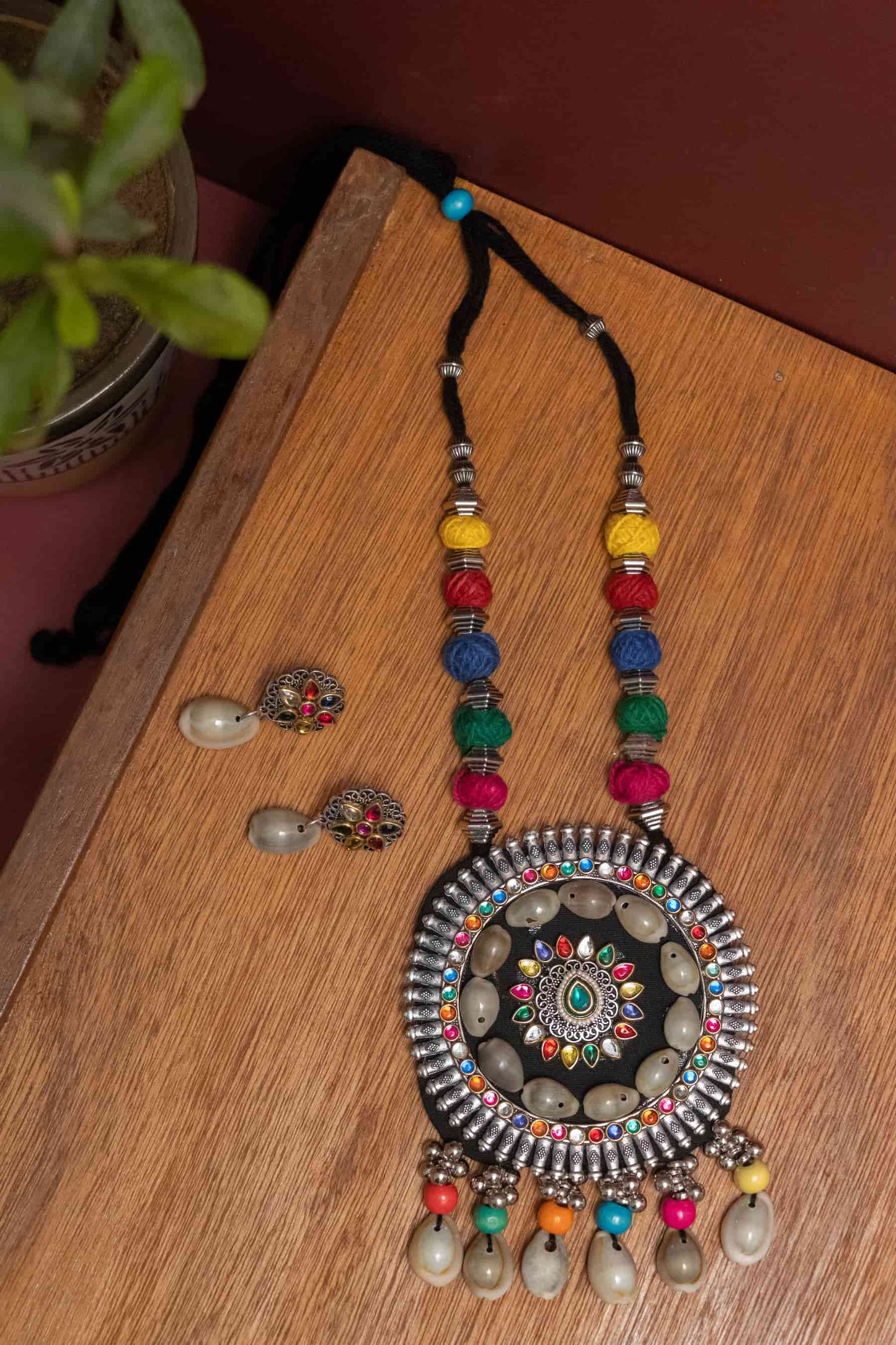 Fabric Kodi Necklace with Round Charm & Multicolor Stone