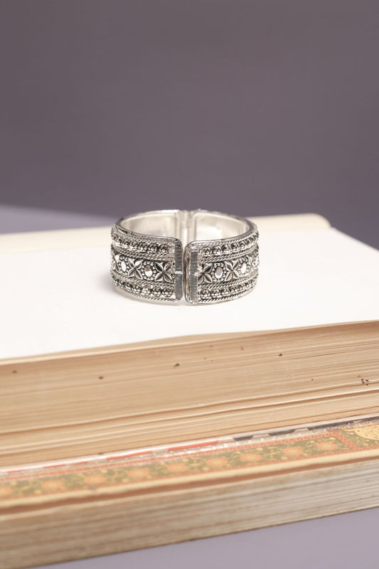 Oxodise Layered Vine & Flower Kada