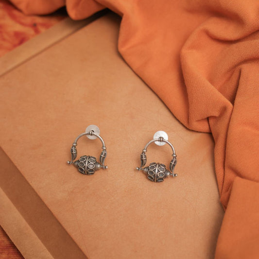 Silver Look-Alike Vine Style Earring