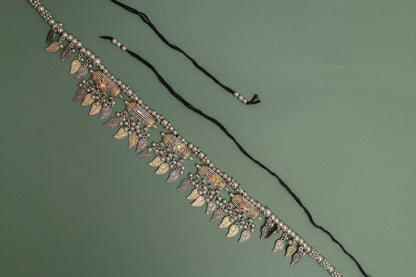 Oxodise Two Tone Belt with Dangling Leaves