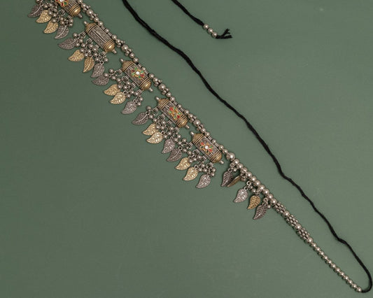 Oxodise Two Tone Belt with Dangling Leaves