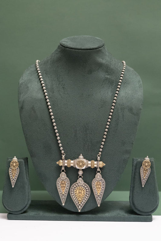 Silver Look-Alike Two Tone Chain Pendant with Tear Drops