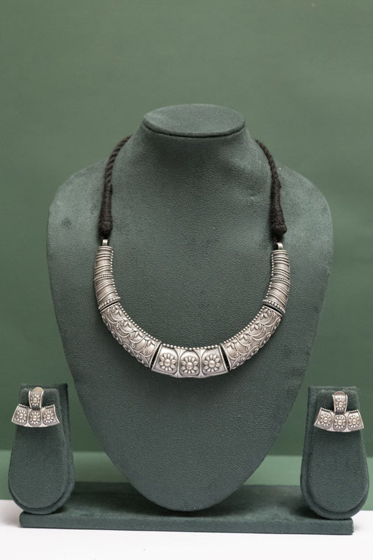 Silver Look-Alike Choker Set with Intricate Floral Carving