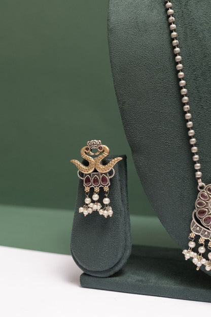 Silver Look-Alike Two Tone Chain Pendant