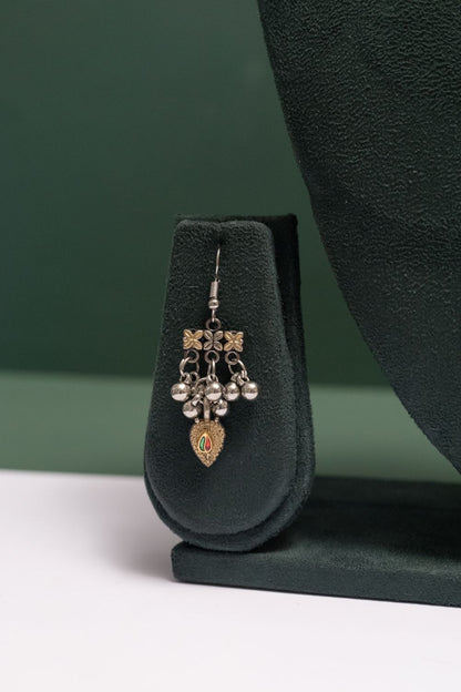 Oxodise Two Tone Royal Palanquin Pendant Necklace with Leaf Motifs