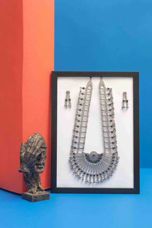 Oxodise Meena Fan-Shaped Pendant Necklace with Dual-Strip Chain