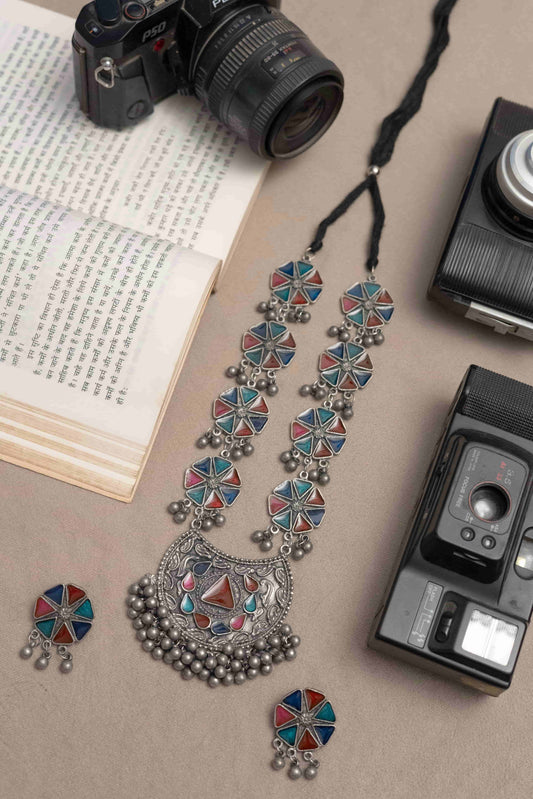 Oxodise Meena Necklace with Triangle & Teardrop Cabochons