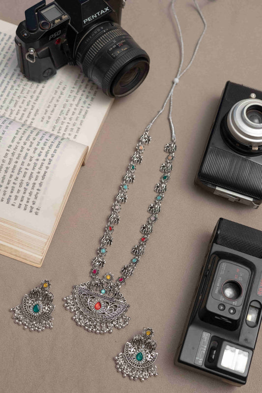 Oxodise Stone Elephant Necklace with Multicolor Cabochons
