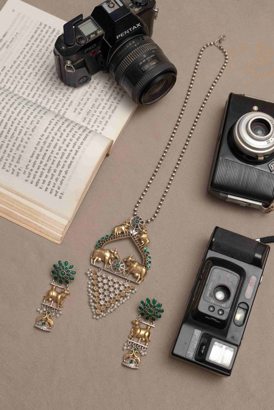 Silver Look-Alike Two Tone Necklace with Cow Motif