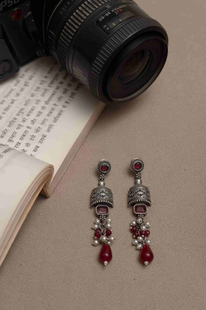 Silver Look-Alike Necklace with Dangling Beads