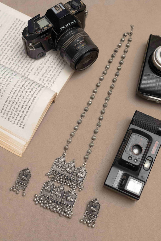 Oxodise Tribal Pendant Necklace with Intricate Design