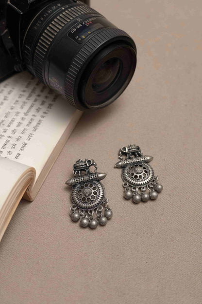 Oxodise Silver Antique Chain Pendant Necklace with Matching Earrings